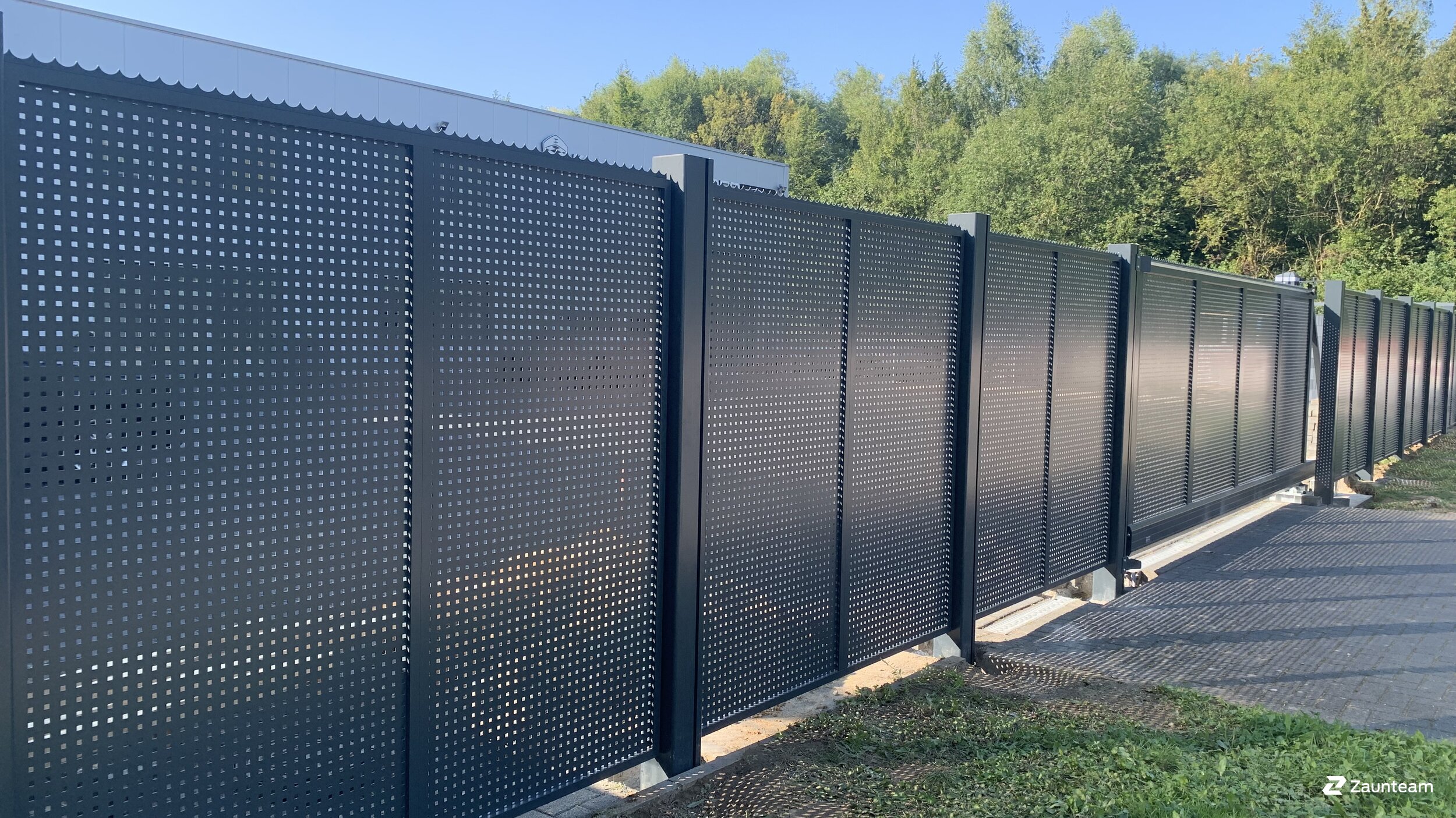 Aluminium Sichtschutz aus dem 2022 in 52477 Alsdorf Deutschland von Franchise AG.