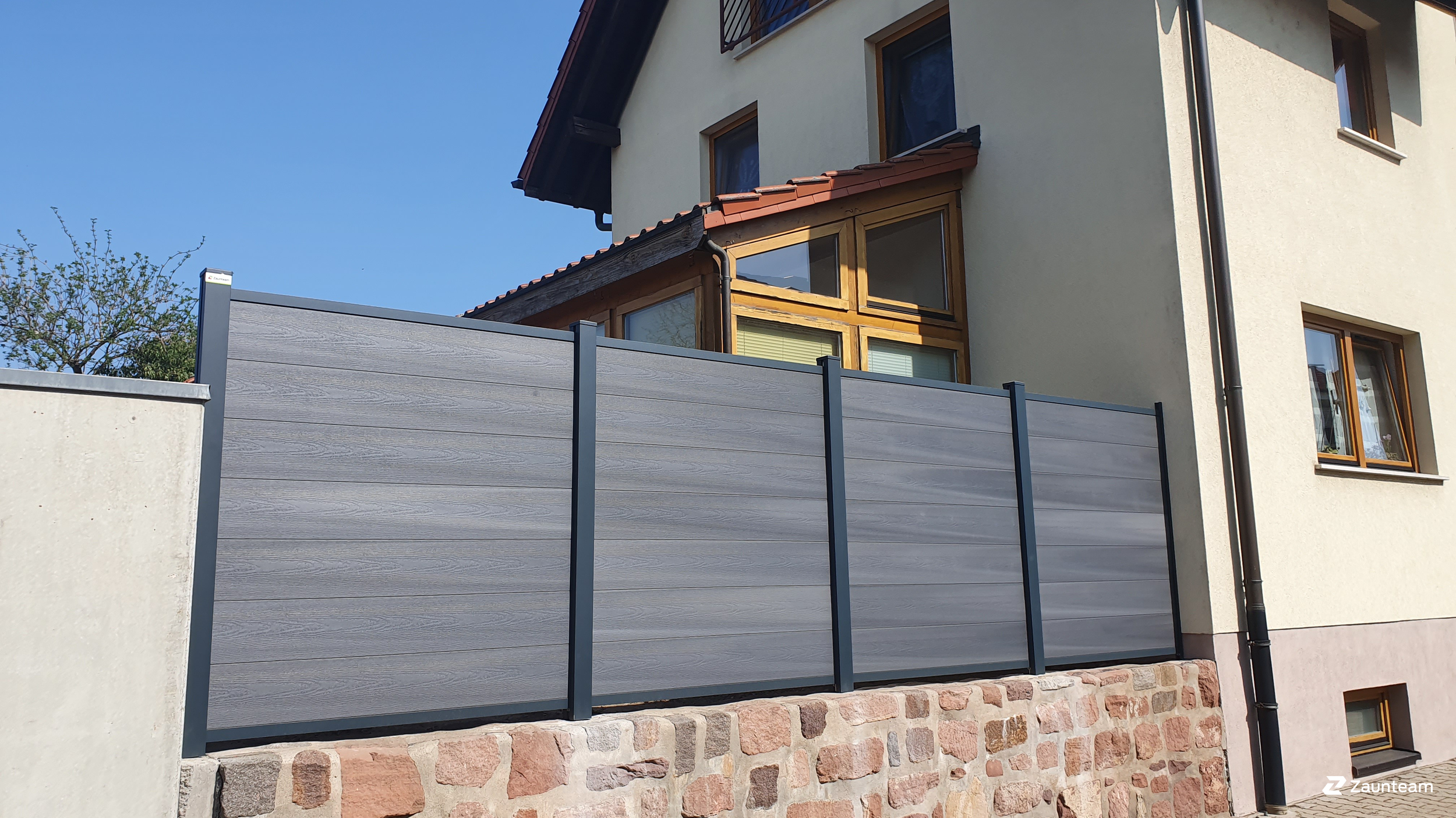 Pare-vue en WPC de 2022 à 68794 Oberhausen Allemagne de Zaunteam Schwetzingen-Bruchsal.