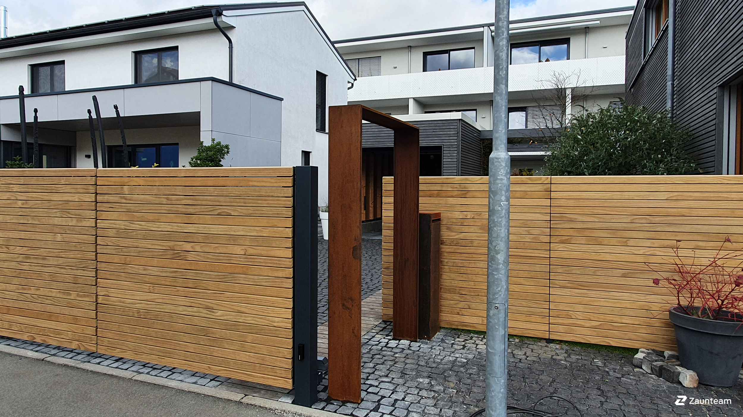 Holz Sichtschutz aus dem 2021 in 76131 Karlsruhe Deutschland von Zaunteam Schwetzingen-Bruchsal.