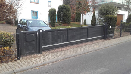 Automatische Tore aus dem 2018 in 63906 Erlenbach Deutschland von Zaunteam Westfranken.