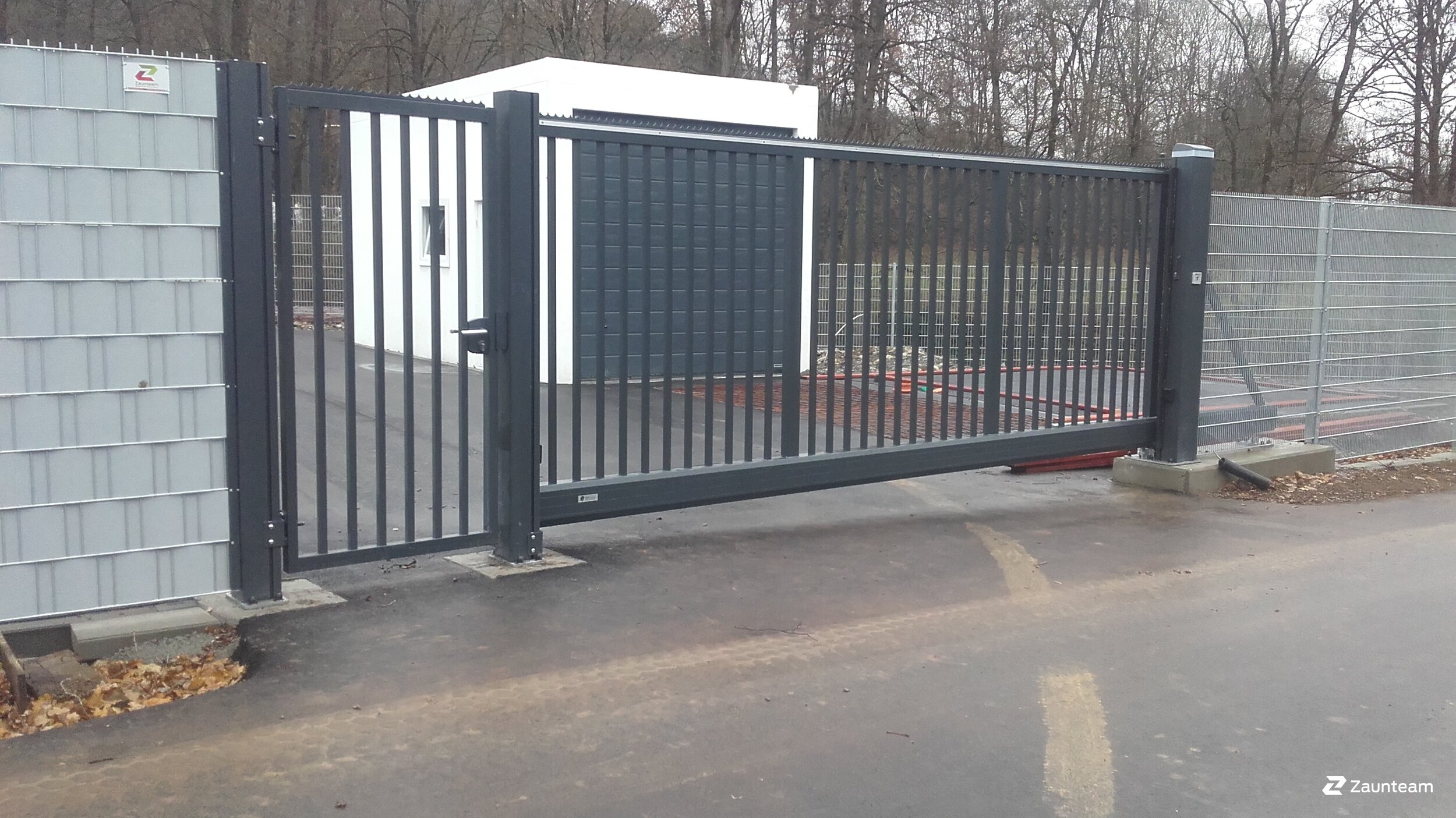 Automatische Tore aus dem 2018 in 74834 Elztal Deutschland von Zaunteam Westfranken.