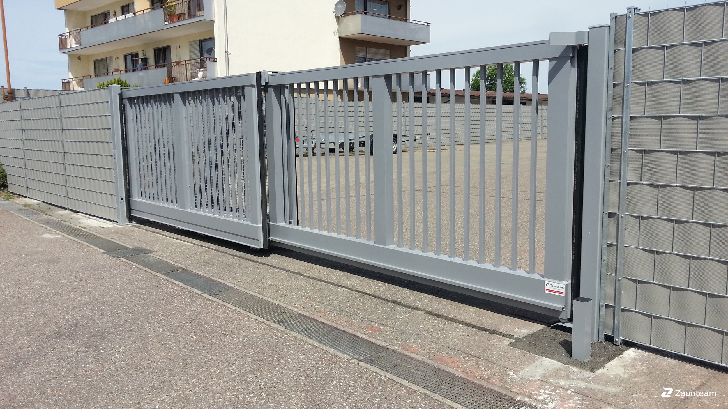 Automatische Tore aus dem 2017 in 71701 Schwieberdingen Deutschland von Zaunteam Neckar-Enz.