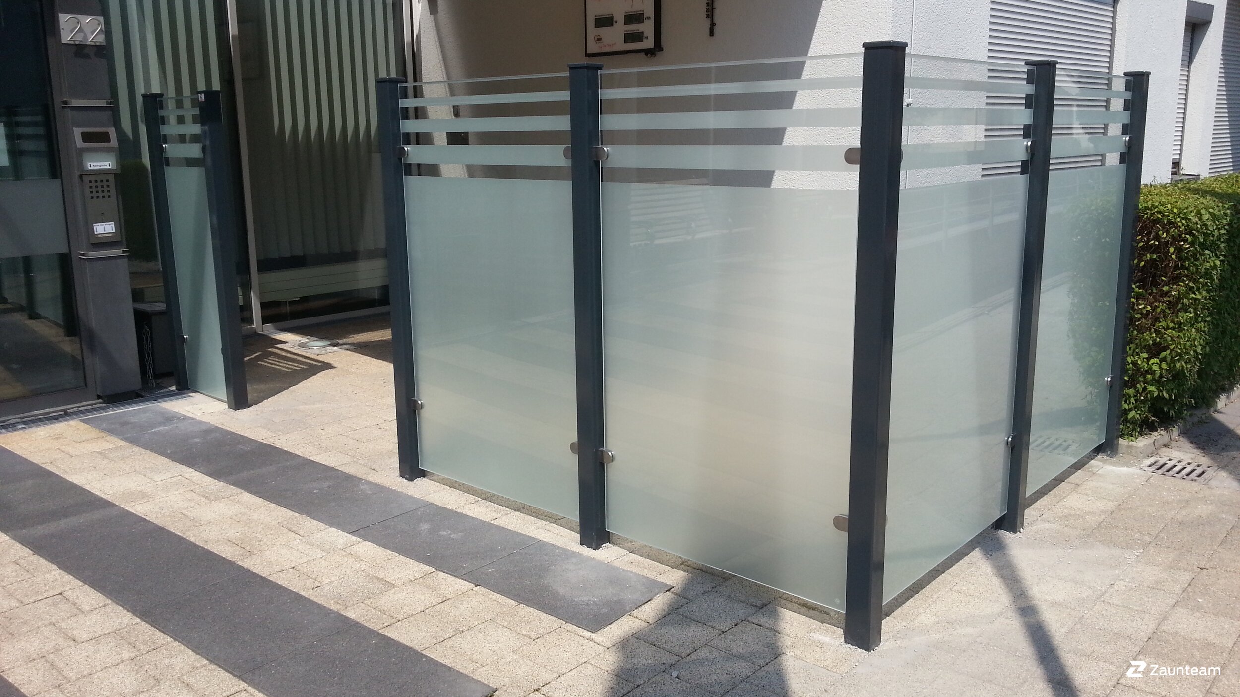 Glas Sichtschutz aus dem 2017 in 71634 Ludwigsburg Deutschland von Zaunteam Neckar-Enz.