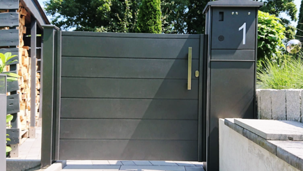 Aluminium Sichtschutz aus dem 2021 in 75181 Pforzheim Deutschland von Zaunteam Pforzheim.