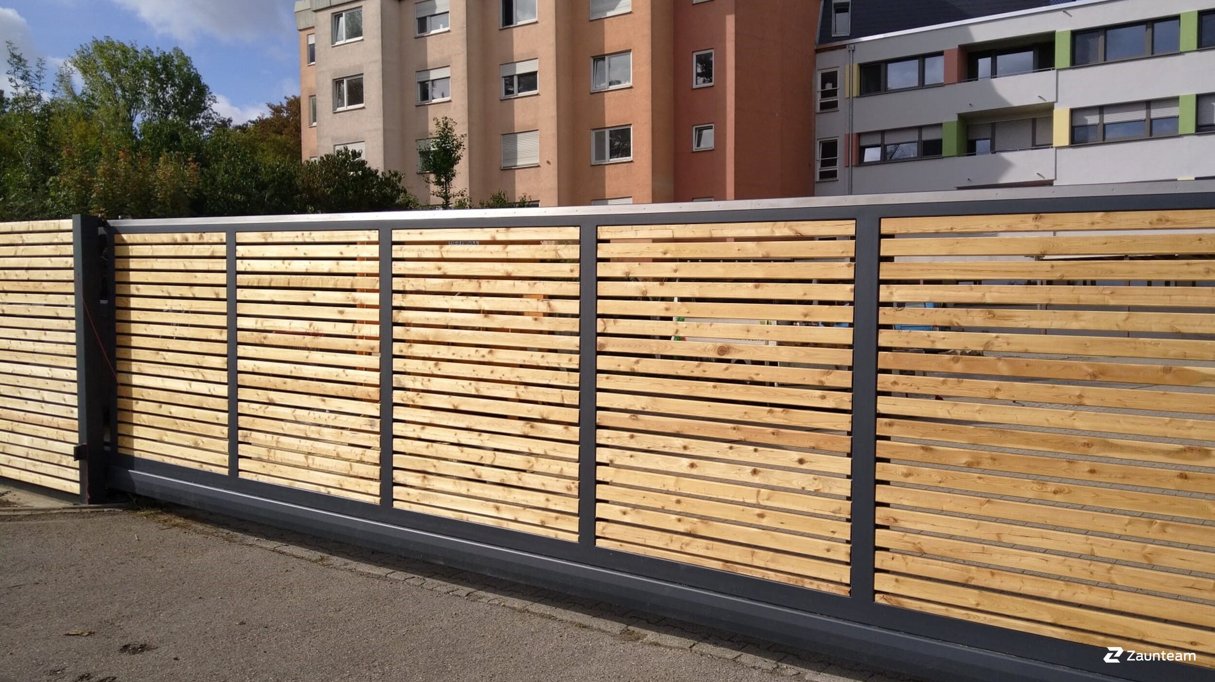Automatische Tore aus dem 2020 in 75175 Pforzheim Deutschland von Zaunteam Pforzheim.