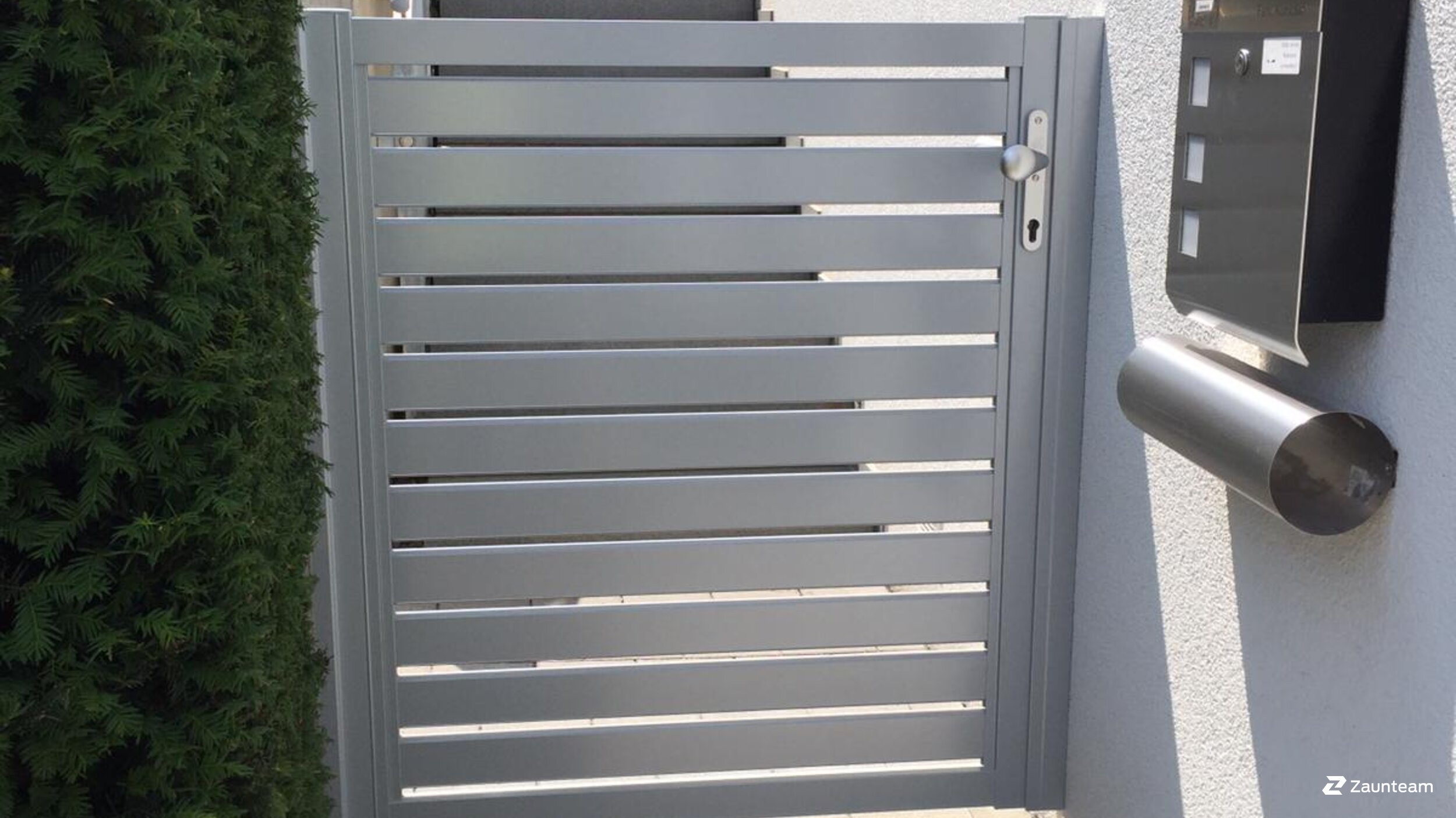 Clôture en aluminium de 2020 à 75210 Keltern Allemagne de Zaunteam Pforzheim.