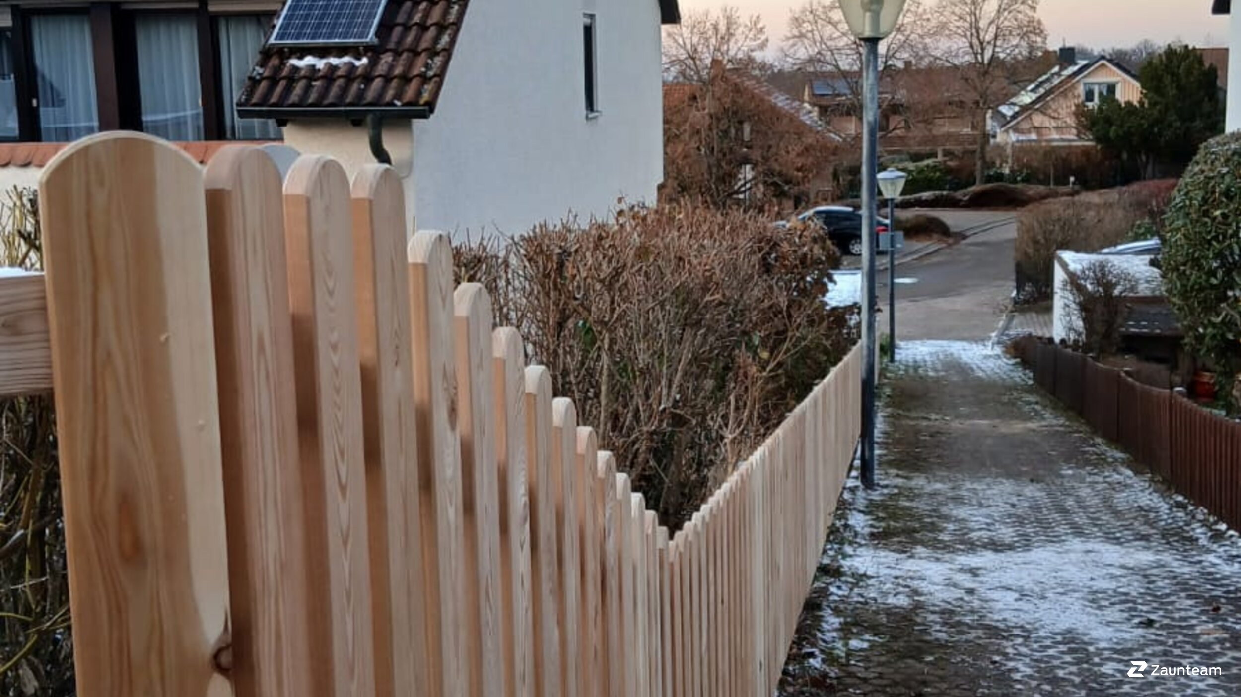 Lärchenzaun aus dem 2026 in 75331 Grunbach Deutschland von Zaunteam Pforzheim.