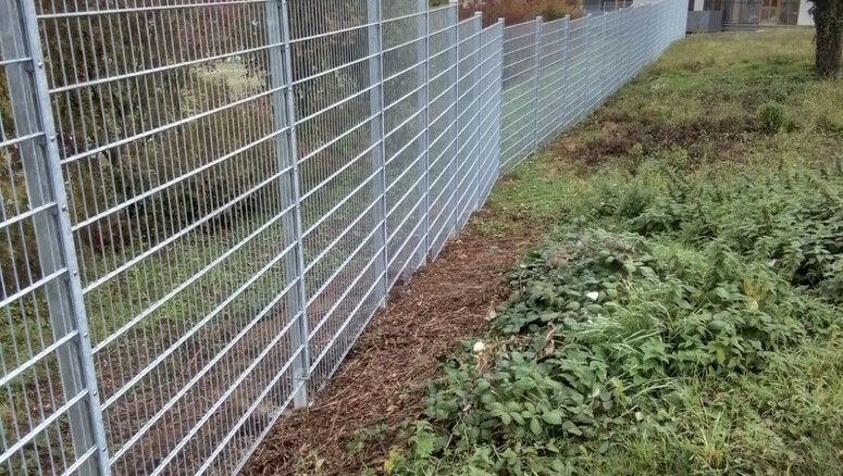 Clôture en panneau double fil de 2025 à 72108 Rottenburg am Neckar Allemagne de Zaunteam Zollernalb.