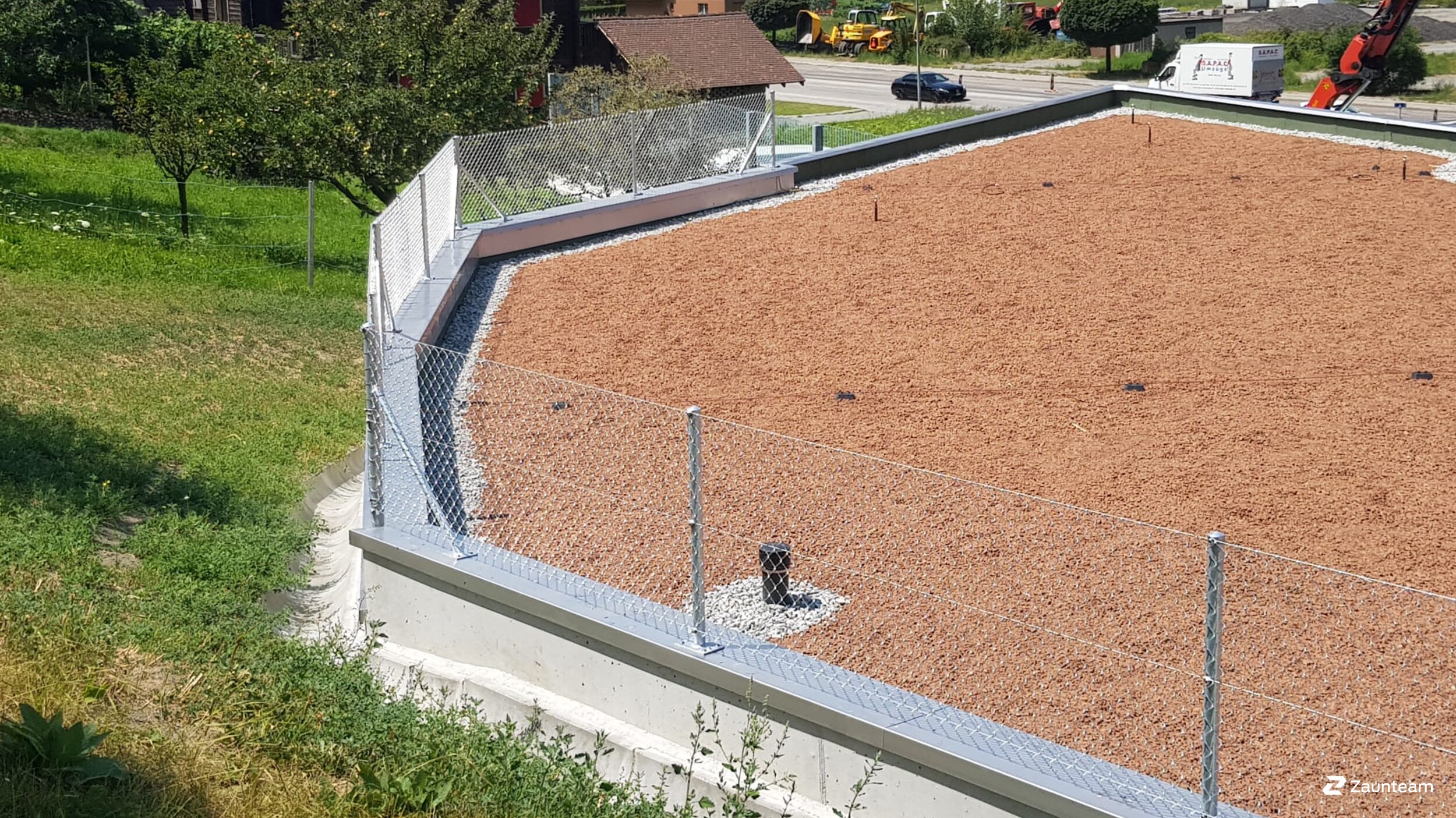 Maschendrahtzaun aus dem 2020 in 3930 Eyholz Schweiz von Zaunteam Wallis / Swissclôture Valais.