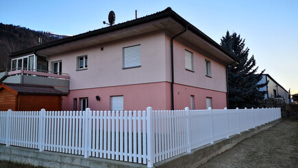 Kunststoff Zaun aus dem 2018 in 3942 Raron Schweiz von Zaunteam Wallis / Swissclôture Valais.