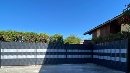 Protection brise-vue en tressage de 2021 à 1950 Sion Suisse de Zaunteam Wallis / Swissclôture Valais.