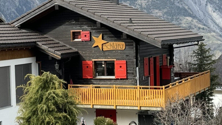 Geländer und Handläufe aus dem 2025 in 3944 Unterbäch Schweiz von Zaunteam Wallis / Swissclôture Valais.