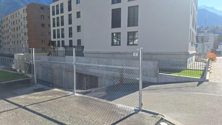 Maschendrahtzaun aus dem 2025 in 3904 Naters Schweiz von Zaunteam Wallis / Swissclôture Valais.