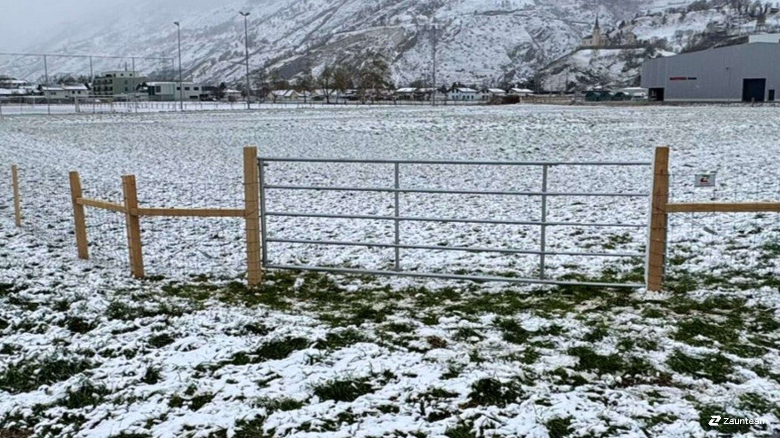 Knotengitter aus dem 2026 in 3942 Raron Schweiz von Zaunteam Wallis / Swissclôture Valais.
