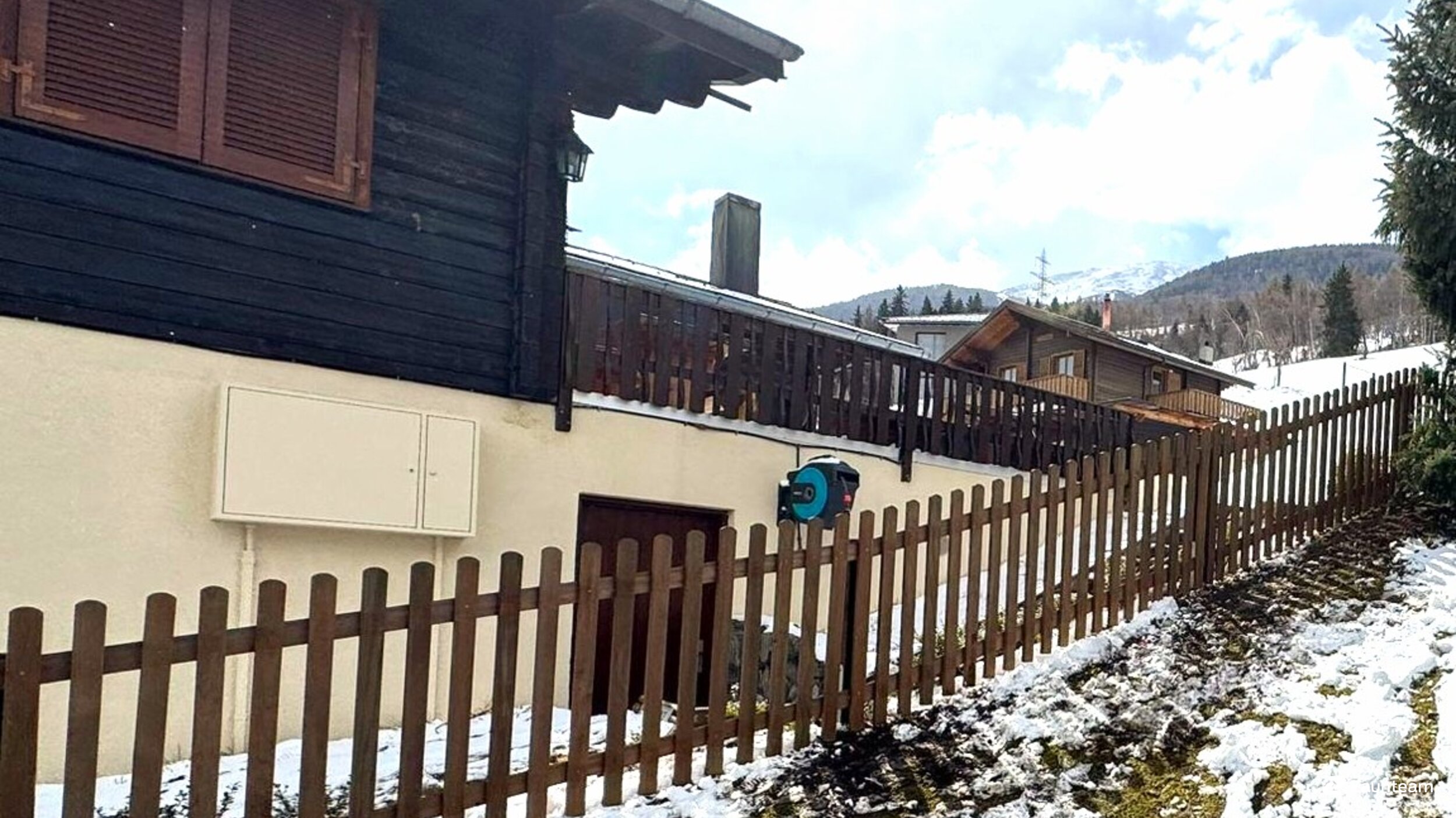 Staketenzaun aus dem 2026 in 3944 Unterbäch Schweiz von Zaunteam Wallis / Swissclôture Valais.