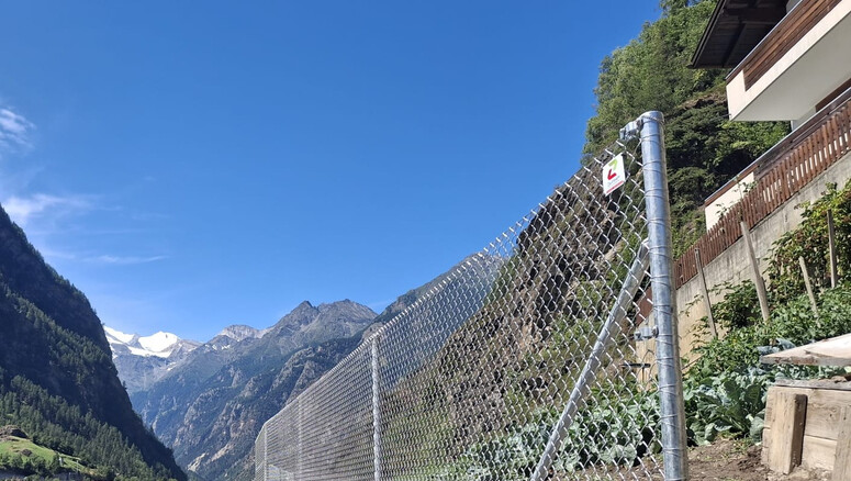 Maschendrahtzaun aus dem 2026 in 3922 Stalden Schweiz von Zaunteam Wallis / Swissclôture Valais.