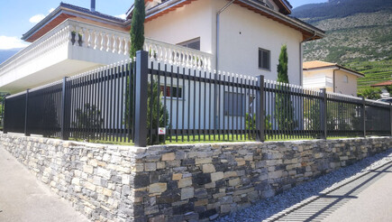 Aluzaun aus dem 2017 in 3970 Salgesch Schweiz von Zaunteam Wallis / Swissclôture Valais.
