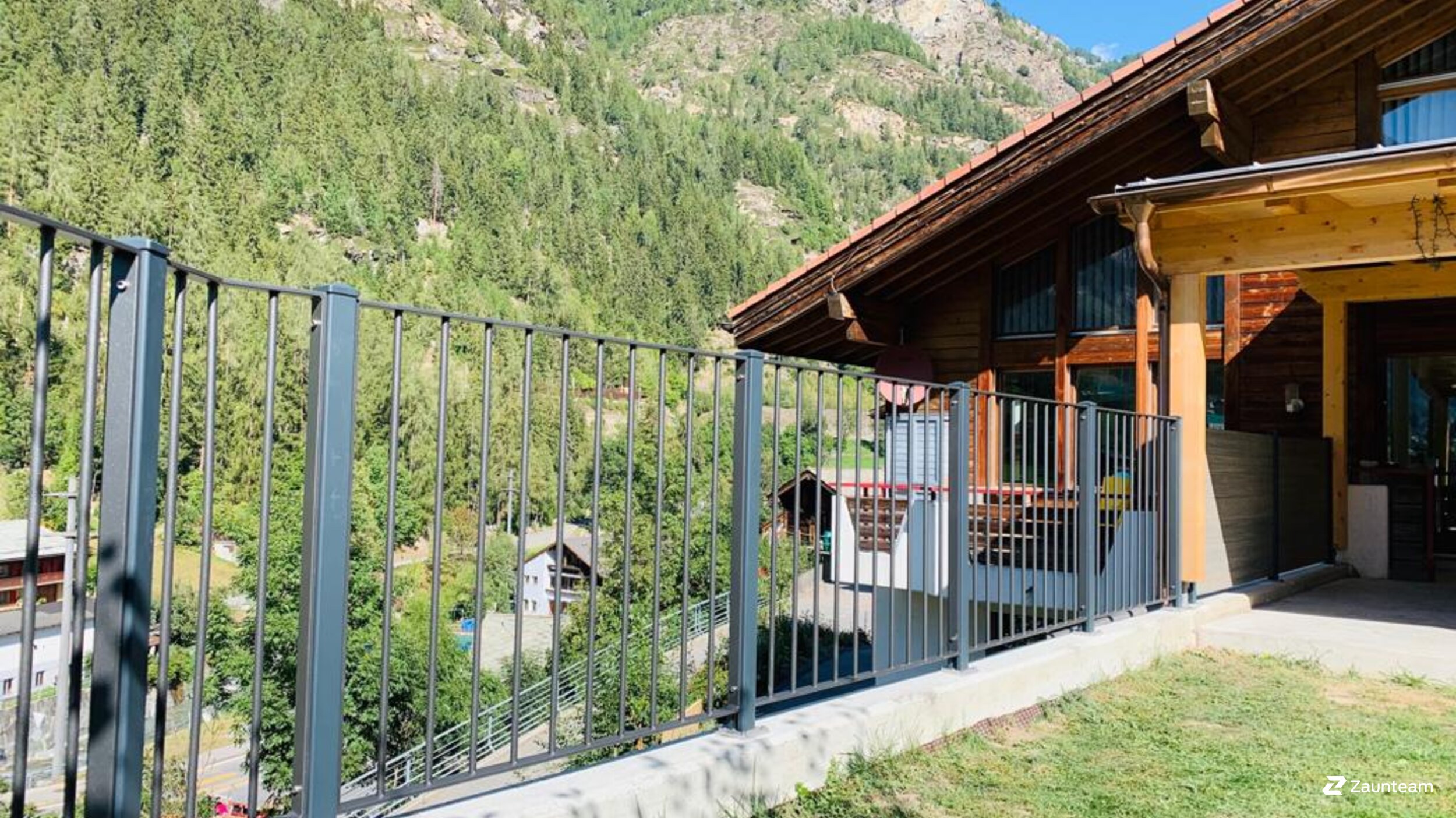 Geländer und Handläufe aus dem 2019 in 3924 St. Niklaus Schweiz von Zaunteam Wallis / Swissclôture Valais.