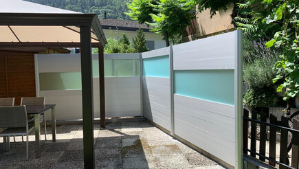 Aluminium Sichtschutz aus dem 2019 in 3931 Lalden Schweiz von Zaunteam Wallis / Swissclôture Valais.