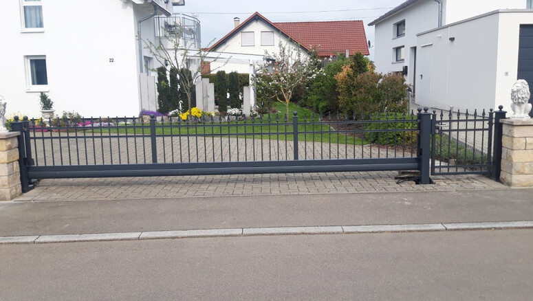Automatische Tore aus dem 2026 in 78647 Trossingen Deutschland von Zaunteam Lkr. Rottweil.