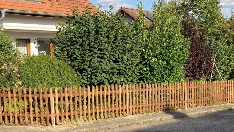 Palisadenzaun aus dem 2026 in 78655 Lackendorf Deutschland von Zaunteam Lkr. Rottweil.