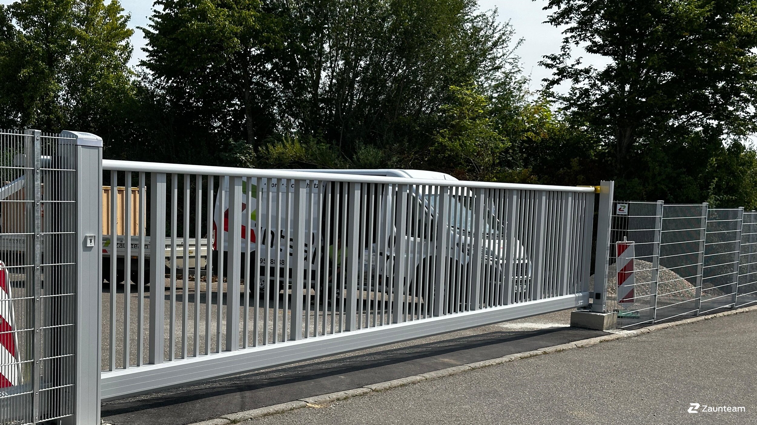 Portails automatiques de 2025 à 89547 Gerstetten Allemagne de Zaunteam Ulm.