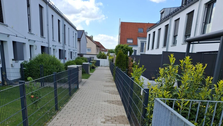 Doppelstabmattenzaun aus dem 2025 in 89233 Neu- Ulm / Pfuhl  Deutschland von Zaunteam Ulm.