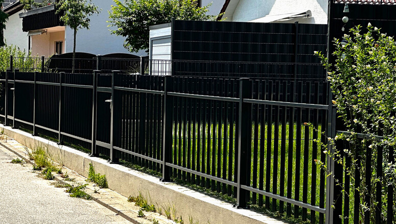 Clôture en barreaudage de 2025 à 89269 Vöhringen Allemagne de Zaunteam Ulm.