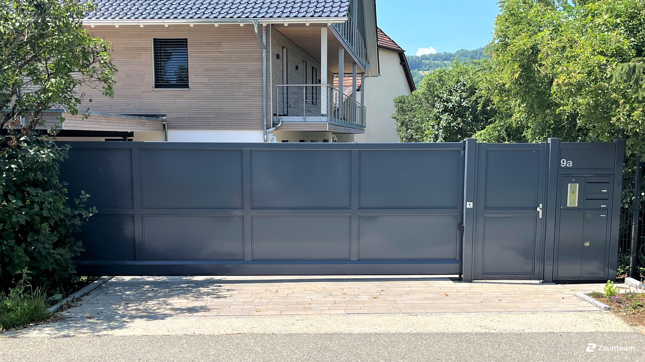 Automatische Tore aus dem 2022 in 78234 Engen Deutschland von Zaunteam Konstanz-Hegau.