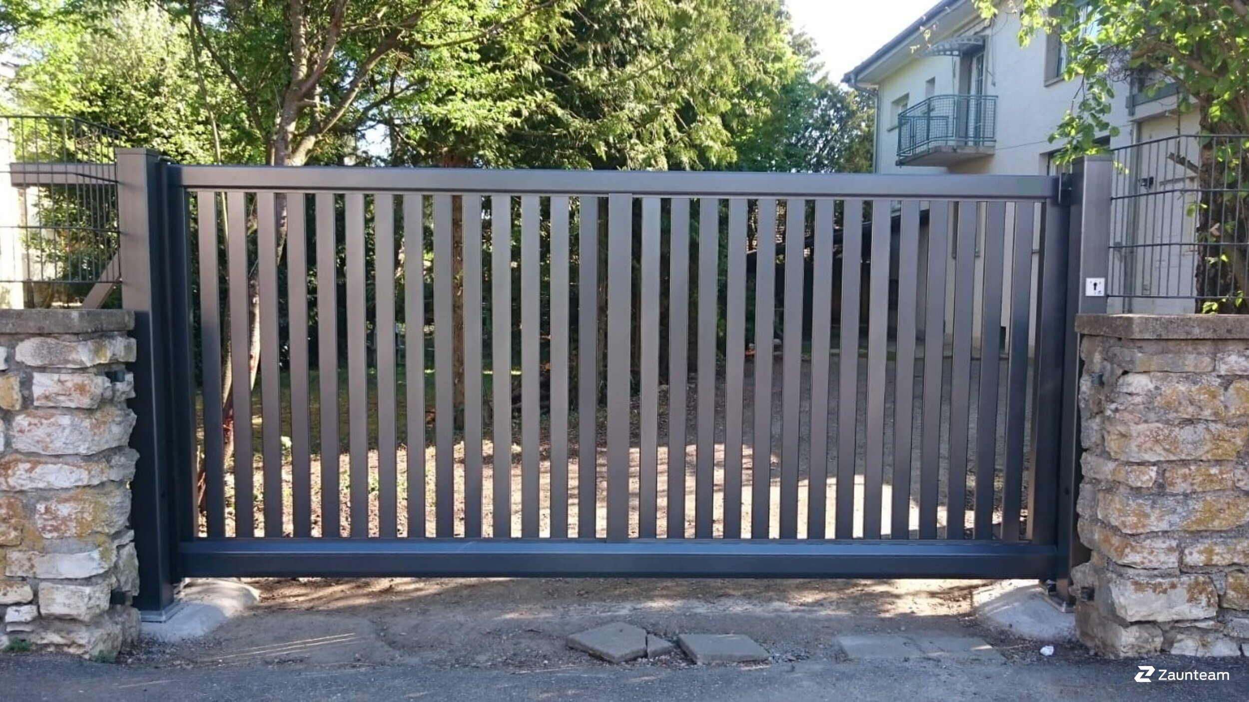 Automatische Tore aus dem 2016 in 79793 Klettgau Deutschland von Zaunteam Granacher.