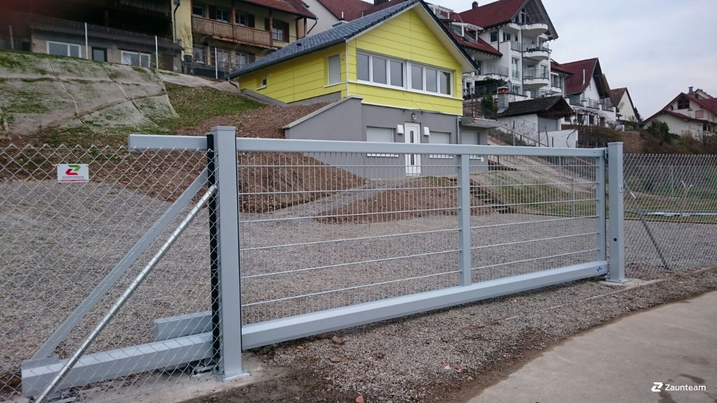 Automatische Tore aus dem 2016 in 79790 Küssaberg Deutschland von Zaunteam Granacher.