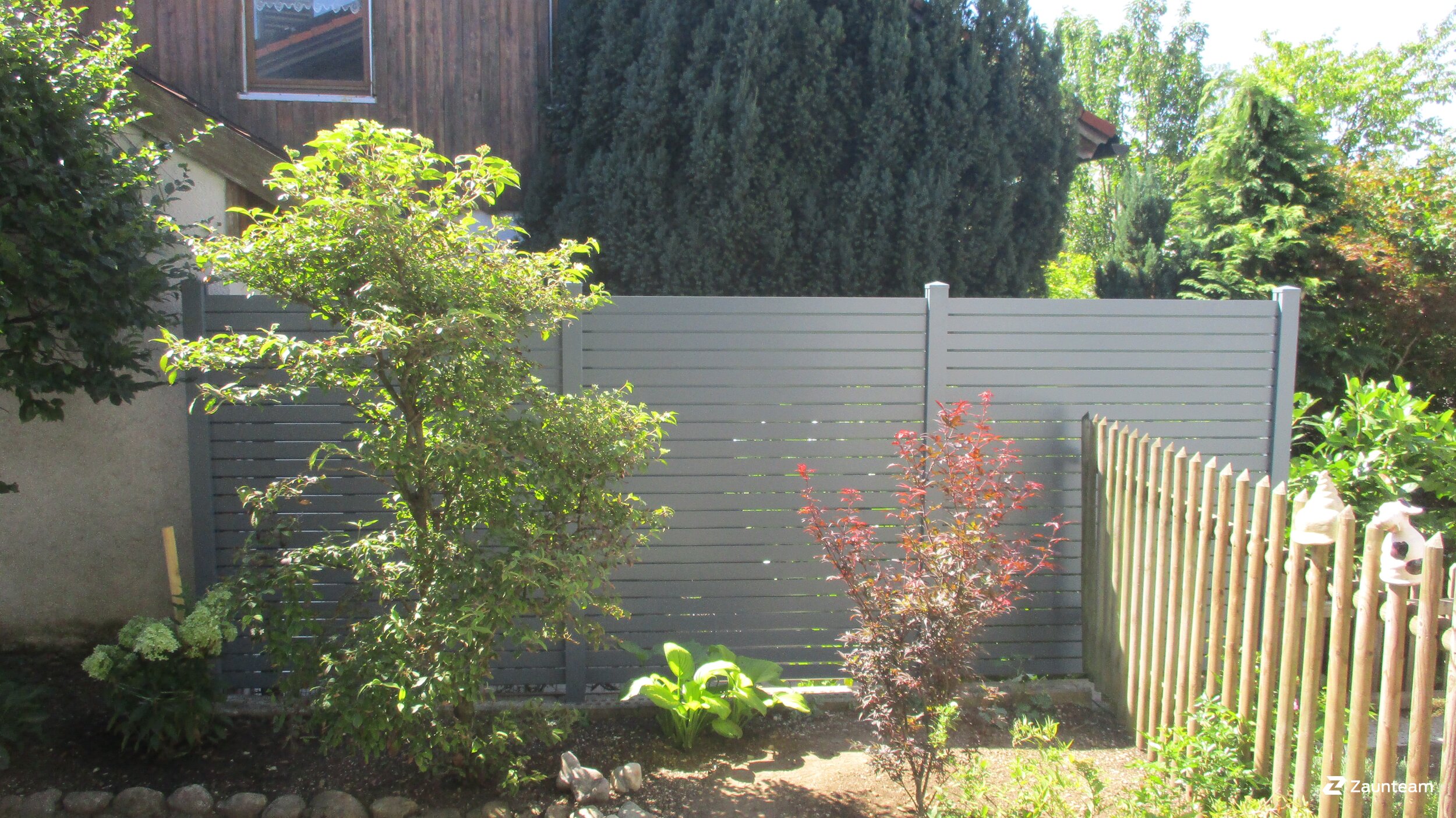 Aluminium Sichtschutz aus dem 2022 in 86916 Kaufering Deutschland von Zaunteam Ammersee.