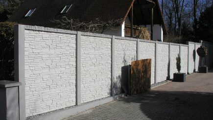 Betonzaun aus dem 2016 in 84109 Wörth Deutschland von Zaunteam Landshut.