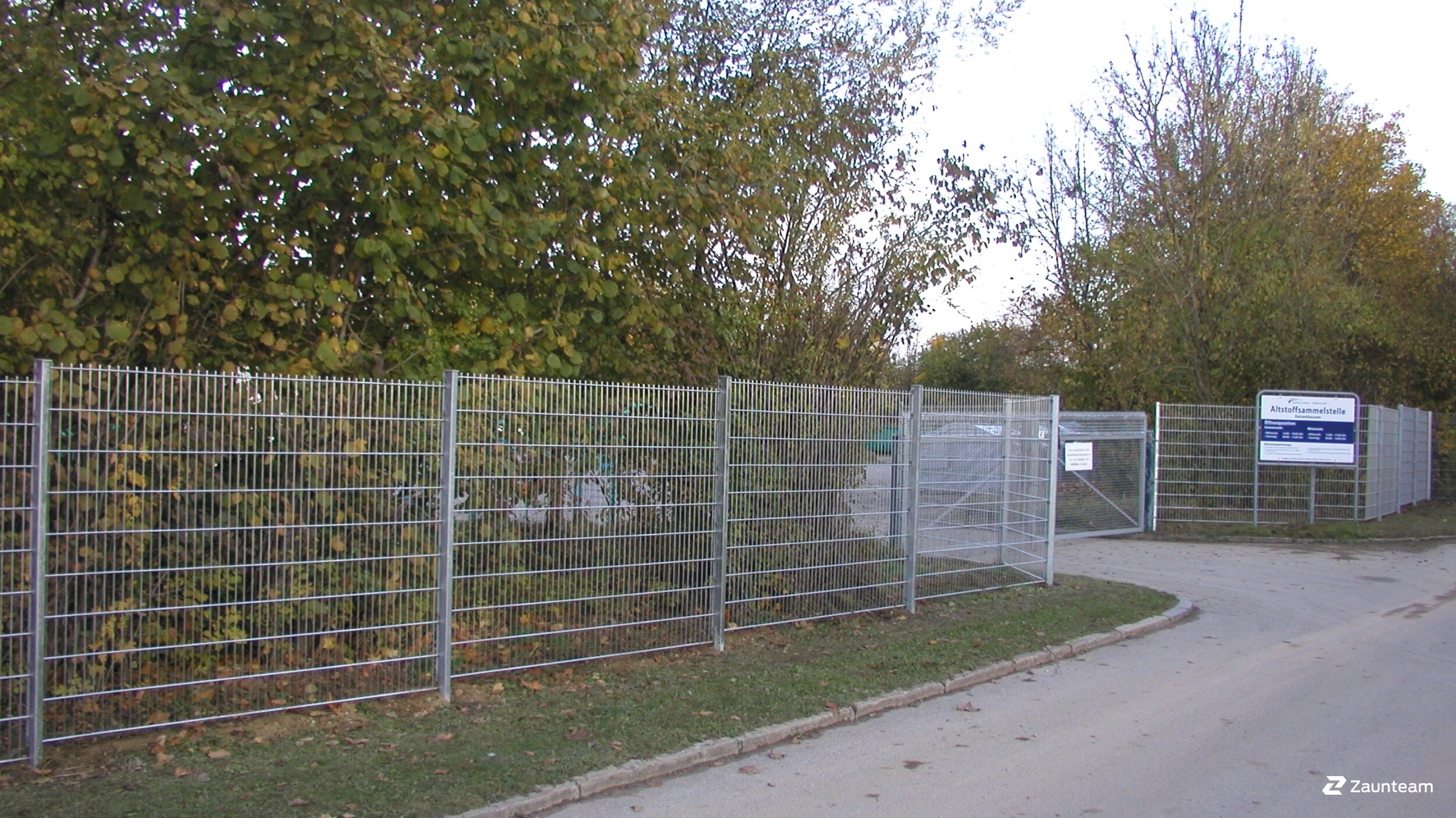 Doppelstabmattenzaun aus dem 2016 in 84144 Geisenhausen Deutschland von Franchise AG.