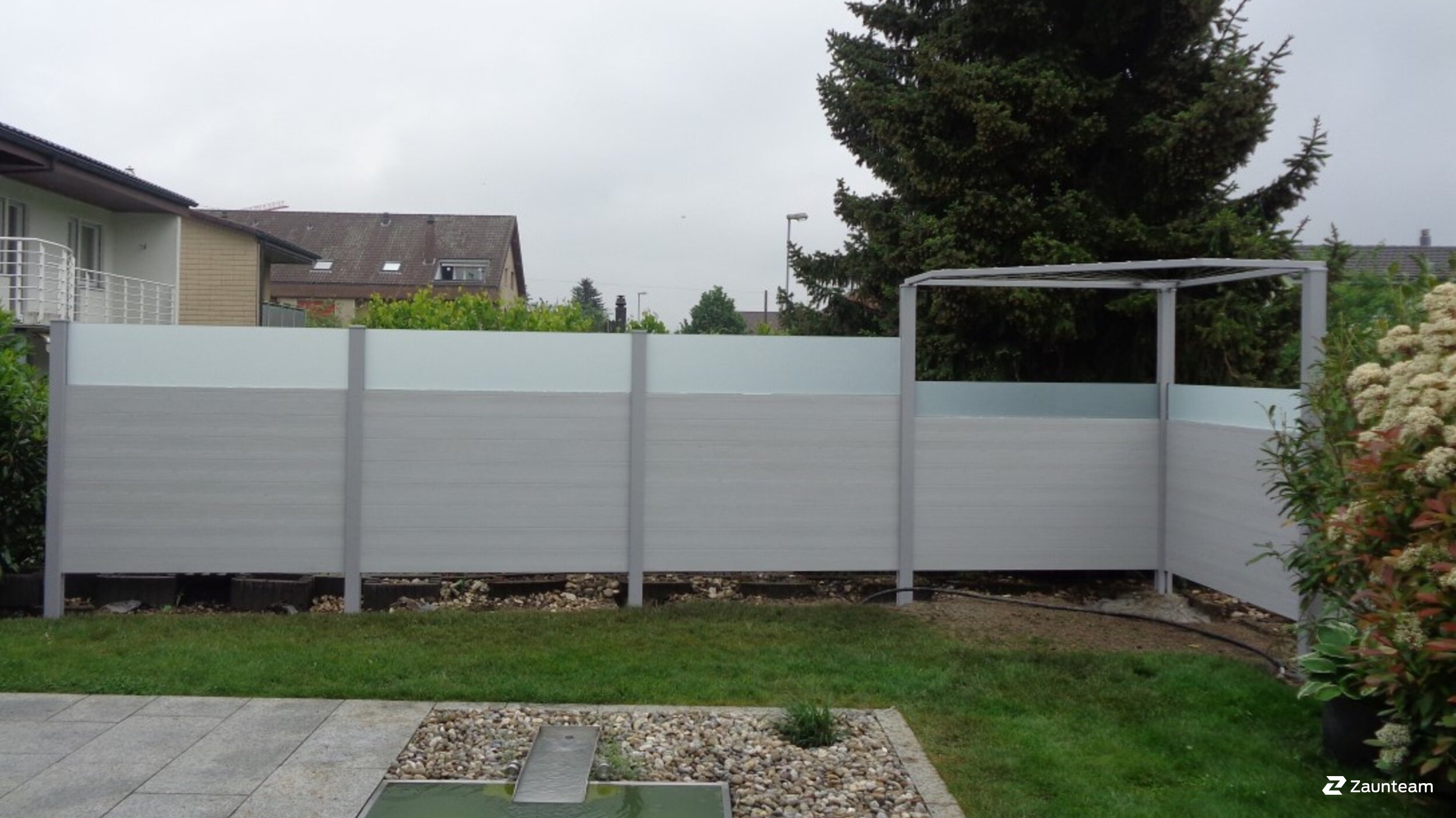 Protection brise-vue en aluminium de 2018 à 4703 Kestenholz Suisse de Zaunteam Mittelland GmbH.