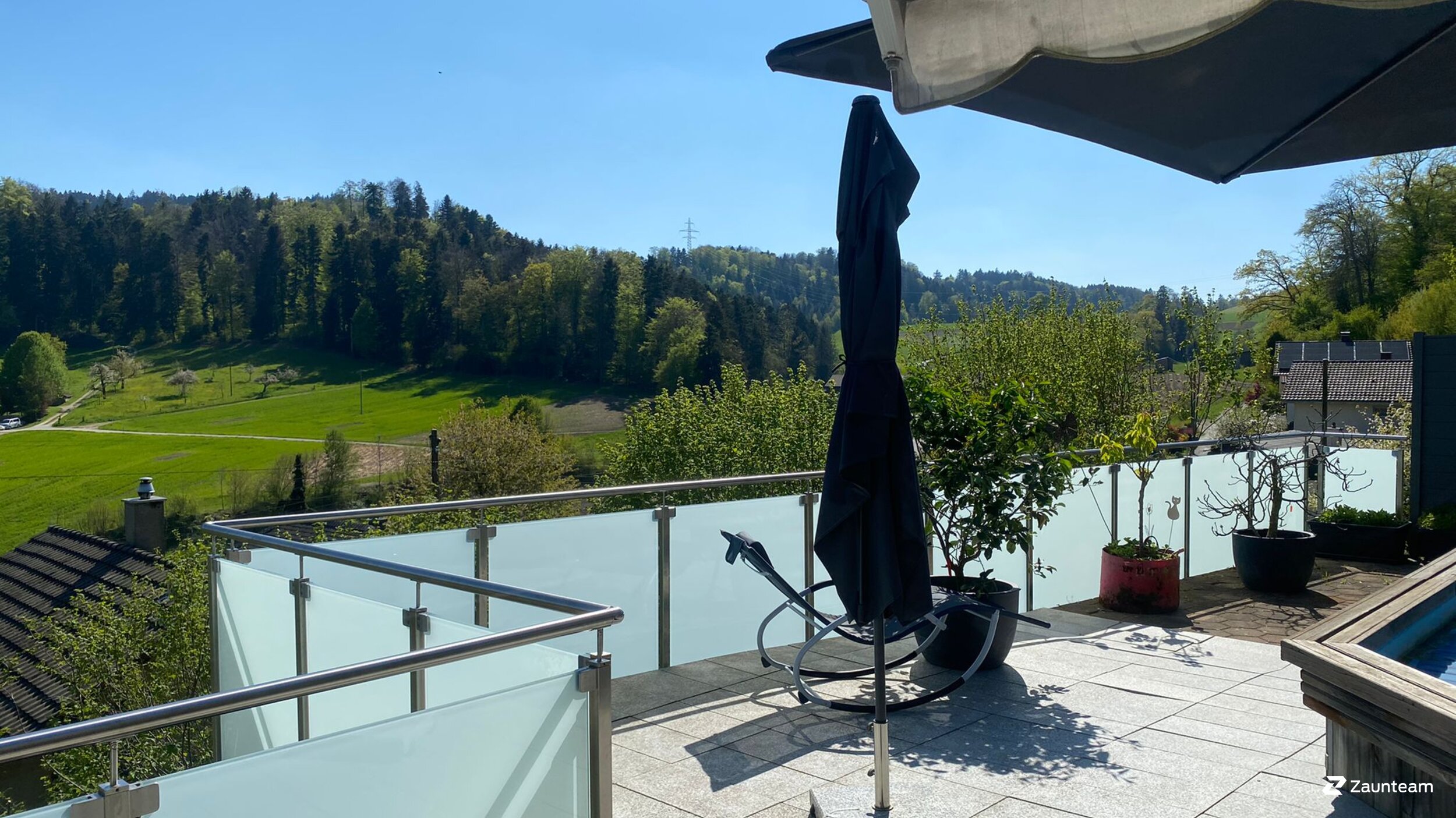Glas Zaun aus dem 2022 in 4917 Melchnau Schweiz von Zaunteam Mittelland GmbH.