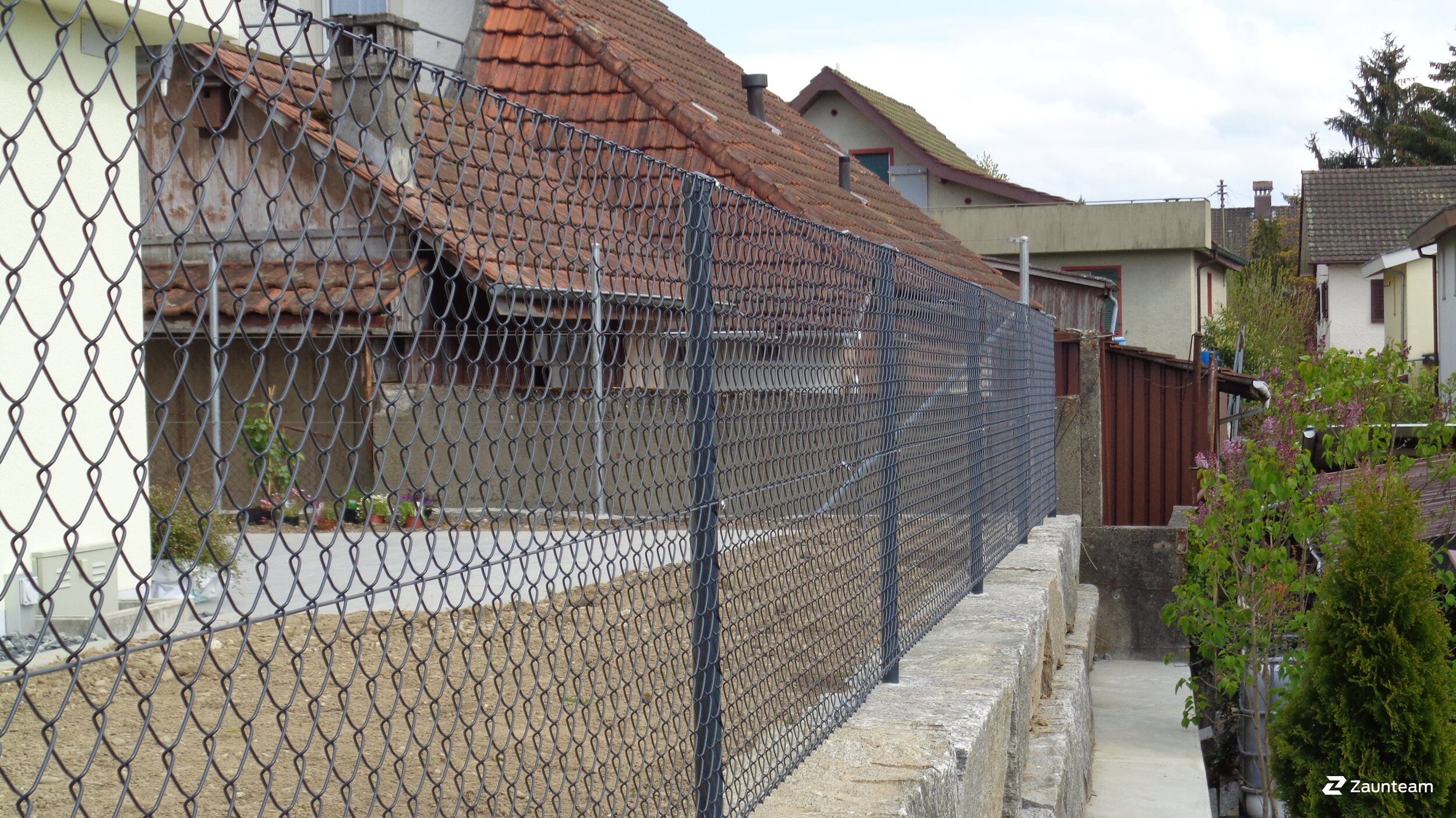 Maschendrahtzaun aus dem 2016 in 4628 Wolfwil Schweiz von Zaunteam Mittelland GmbH.