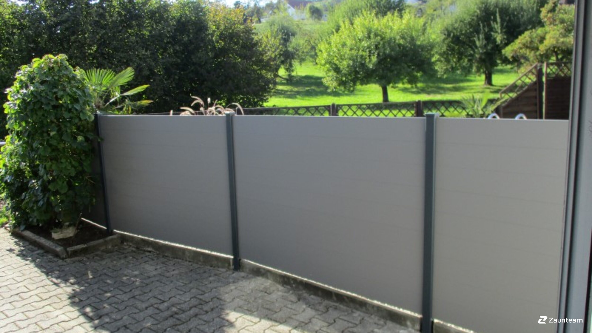 Protection brise-vue en aluminium de 2020 à 4538 Oberbipp Suisse de Zaunteam Mittelland GmbH.