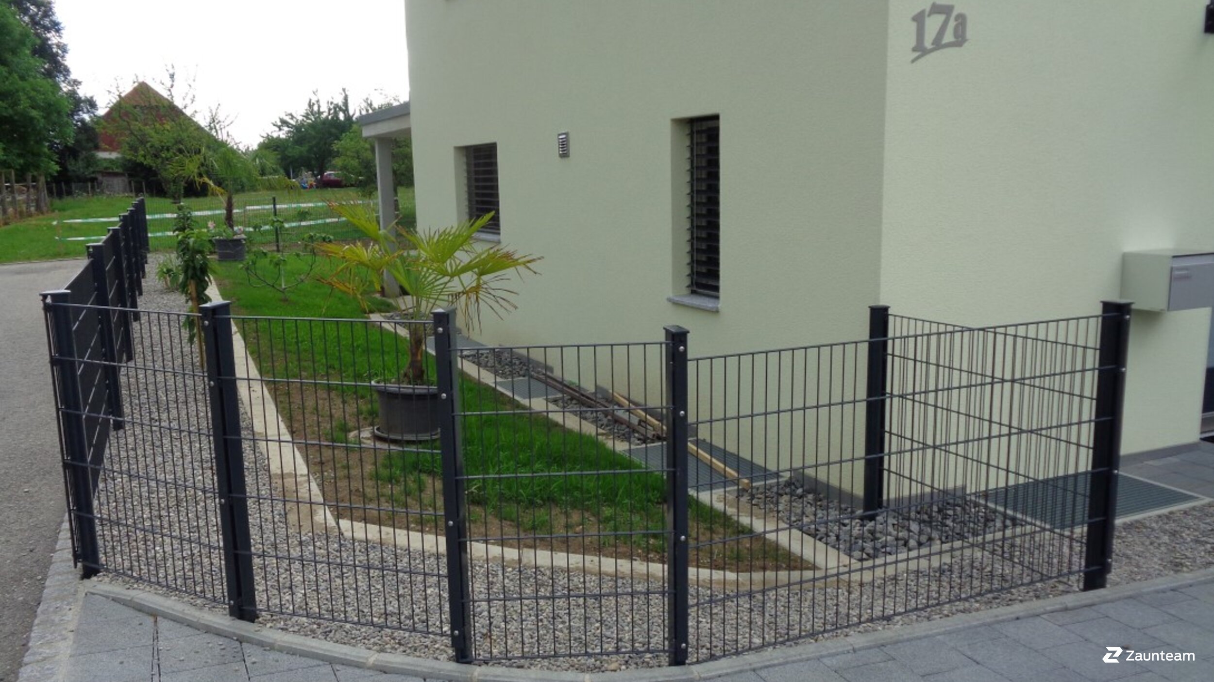 Doppelstabmattenzaun aus dem 2017 in 4626 Niederbuchsiten Schweiz von Zaunteam Mittelland GmbH.