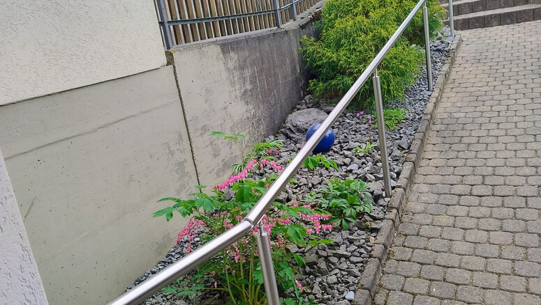 Geländer und Handläufe aus dem 2026 in 4936 Kleindietwil Schweiz von Zaunteam Mittelland GmbH.