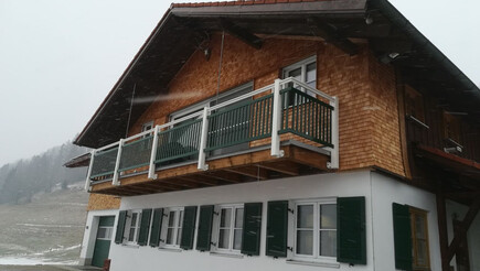Geländer und Handläufe aus dem 2018 in 87509 Ratholz Deutschland von Zaunteam Allgäu.