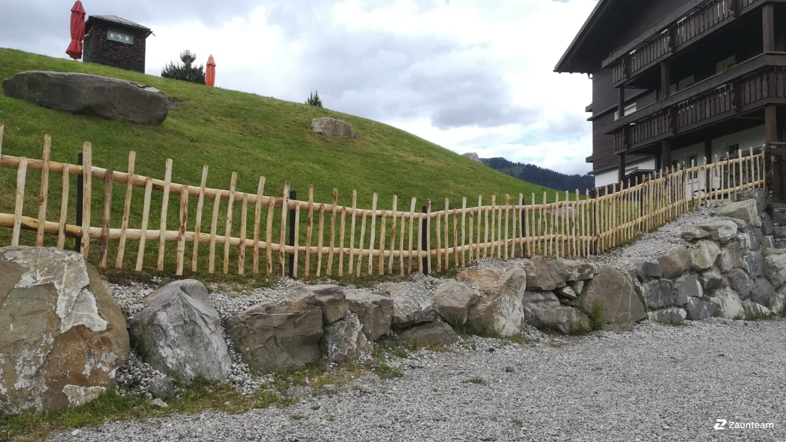 Clôture naturelle de 2020 à 87544 Blaichach Allemagne de Zaunteam Allgäu.