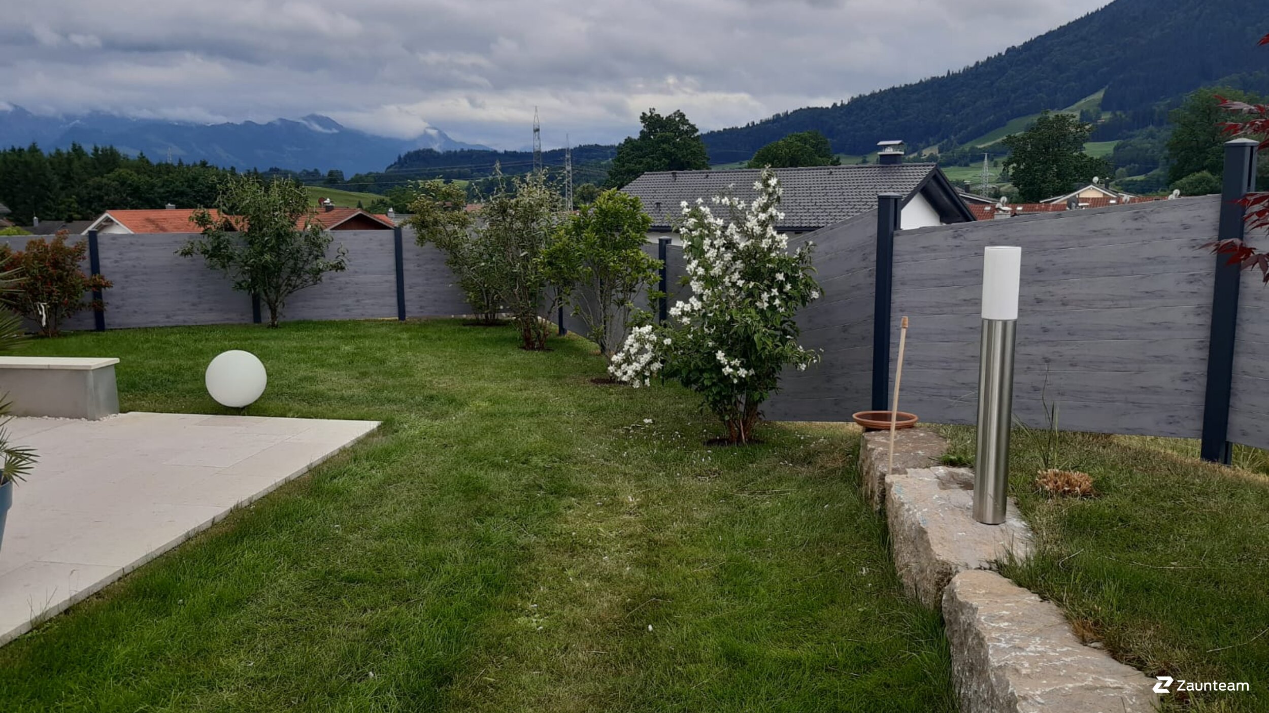 Protection brise-vue en aluminium de 2021 à 87509 Immenstadt Allemagne de Zaunteam Allgäu.