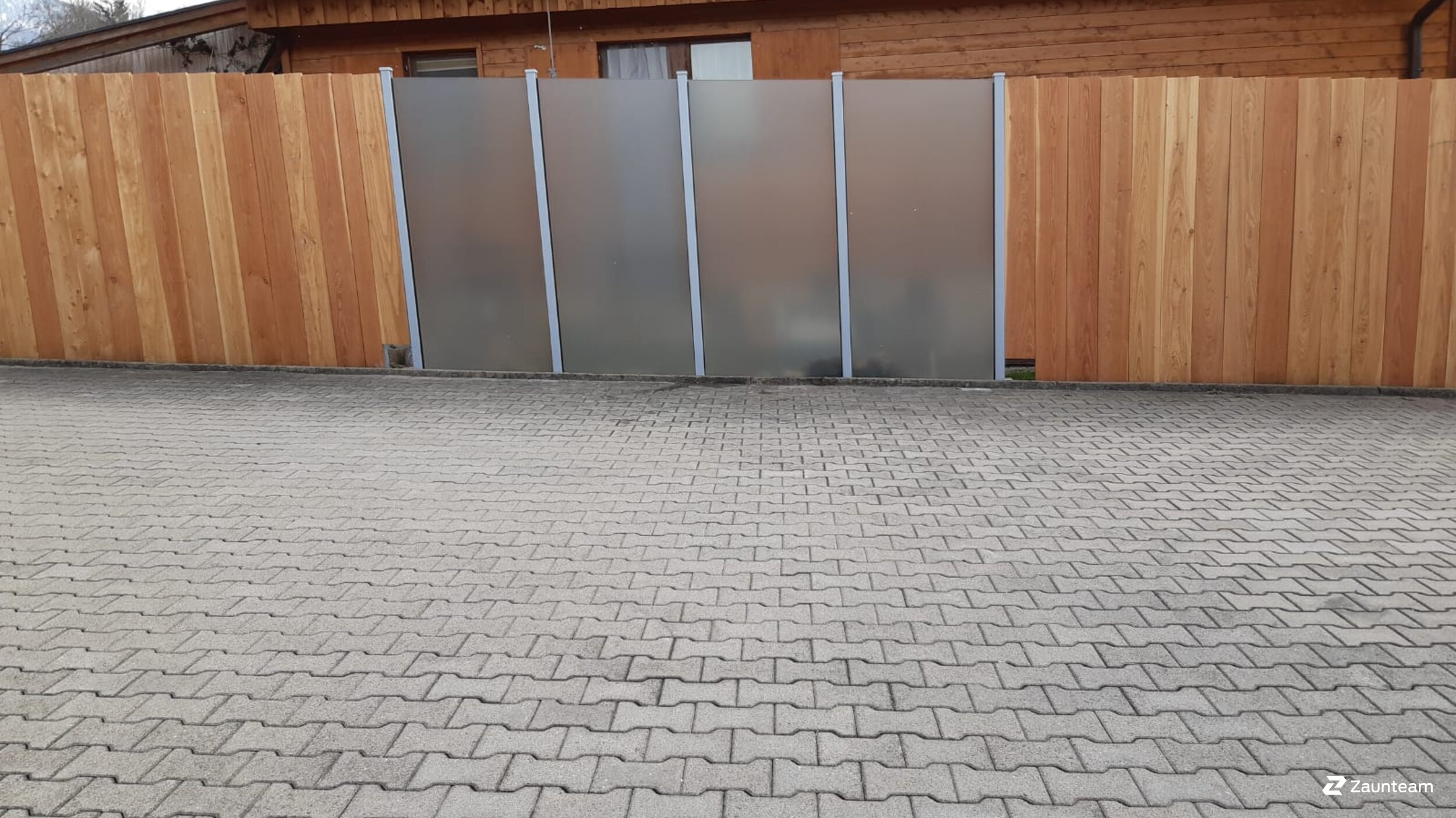 Protection brise-vue en bois de 2021 à 87534 Oberstaufen Allemagne de Zaunteam Allgäu.