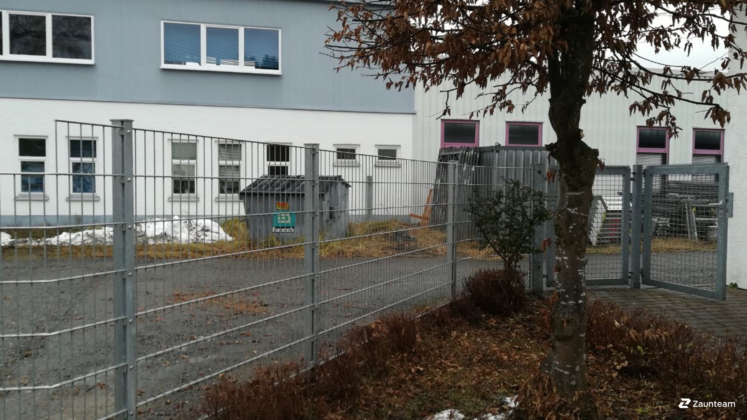 Clôture en panneau double fil de 2017 à 88316 Isny Allemagne de Zaunteam Allgäu.