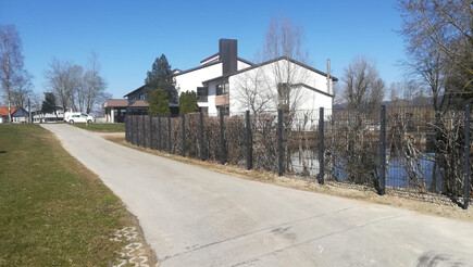 Clôture en panneau double fil de 2020 à 88316 Isny Allemagne de Zaunteam Allgäu.