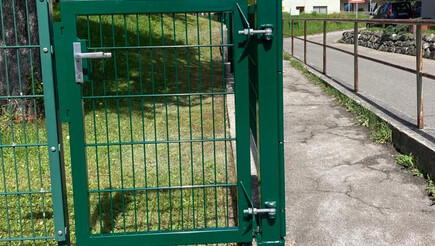 Clôture en panneau double fil de 2023 à 87497 Wertach Allemagne de Zaunteam Allgäu.