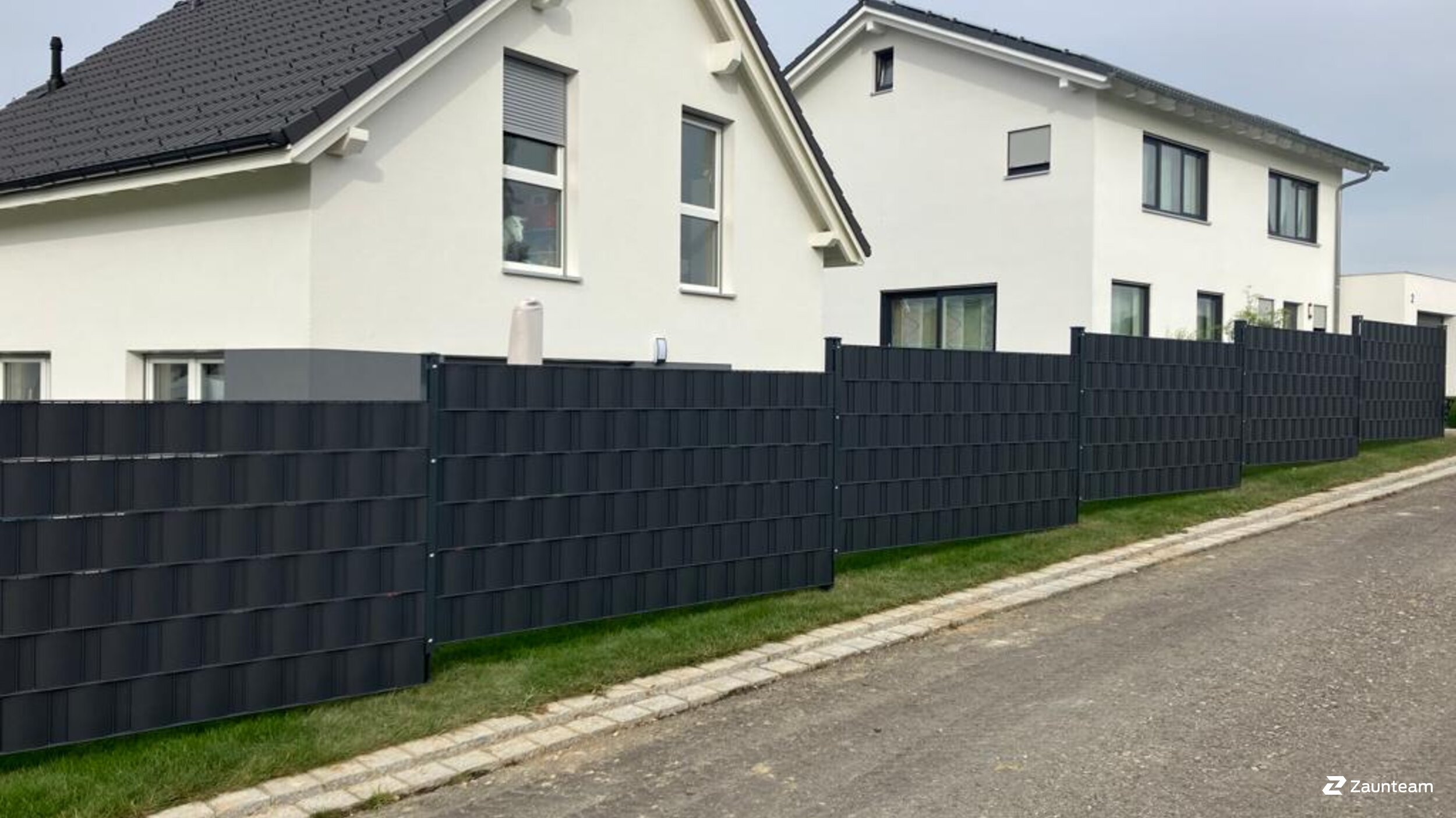 Protection brise-vue en tressage de 2023 à 88171 Weiler-Simmerberg Allemagne de Zaunteam Allgäu.