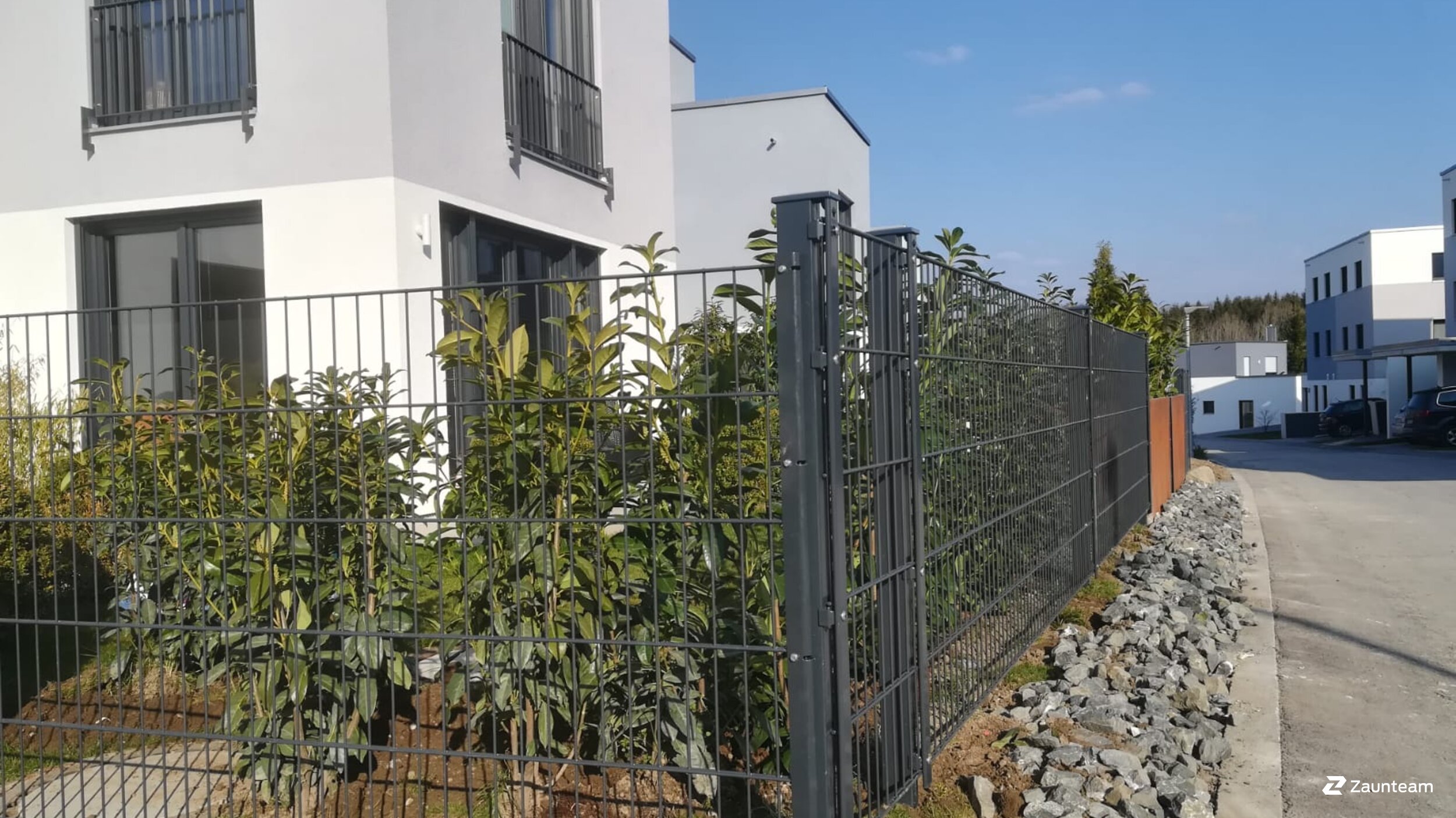 Doppelstabmattenzaun aus dem 2019 in 87448 Waltenhofen Deutschland von Zaunteam Allgäu.