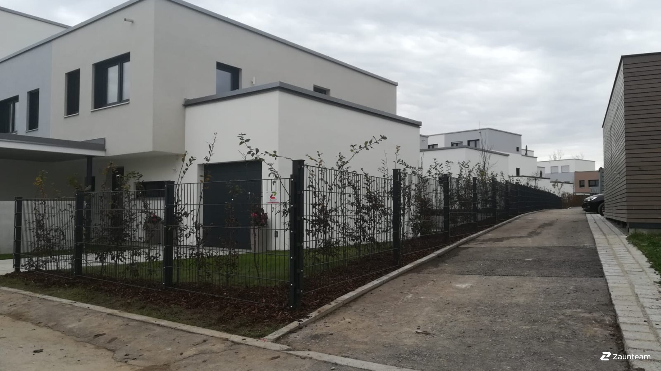 Doppelstabmattenzaun aus dem 2019 in 87448 Waltenhofen Deutschland von Zaunteam Allgäu.